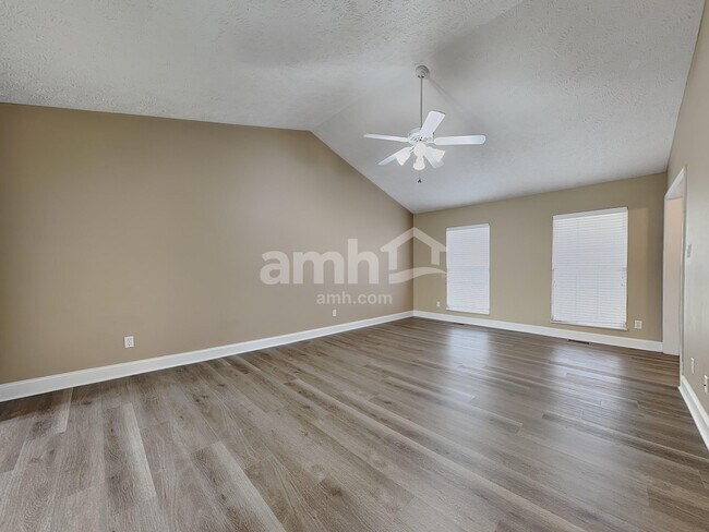 Building Photo - 112 Rouen Ct