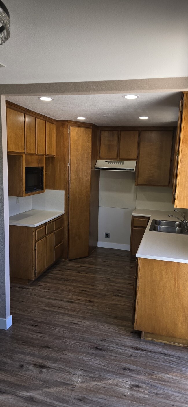 Building Photo - 15224 Las Piedras Dr