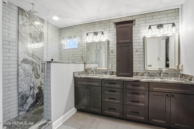 Building Photo - 13921 Intracoastal Sound Dr