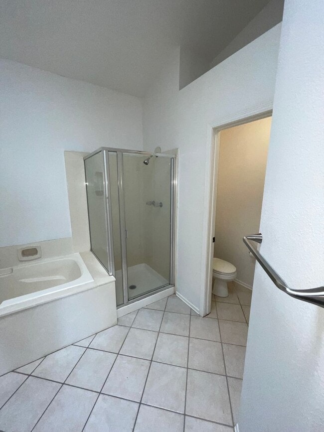 Building Photo - Charming 4 Bedroom Home For Rent