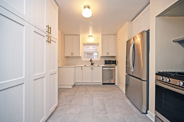 Building Photo - 5762 Doerger Ln