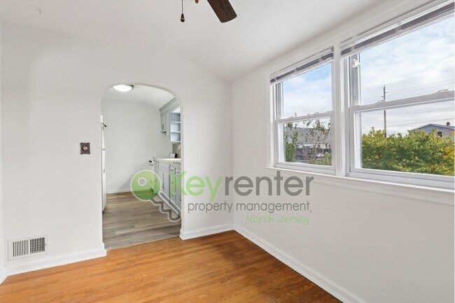 Building Photo - Spacious 1-Bedroom Apartment with Large Living & Dining Areas – Prime Hackensack Location