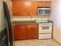Kitchen - 7732 Camino Real