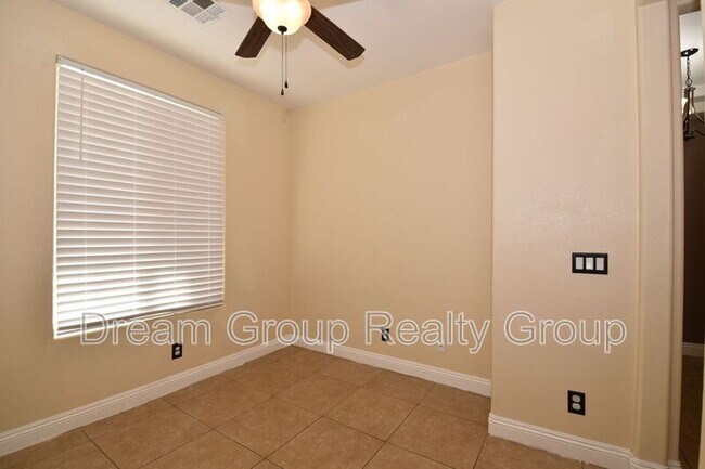 Building Photo - 10584 W Moultrie Ave