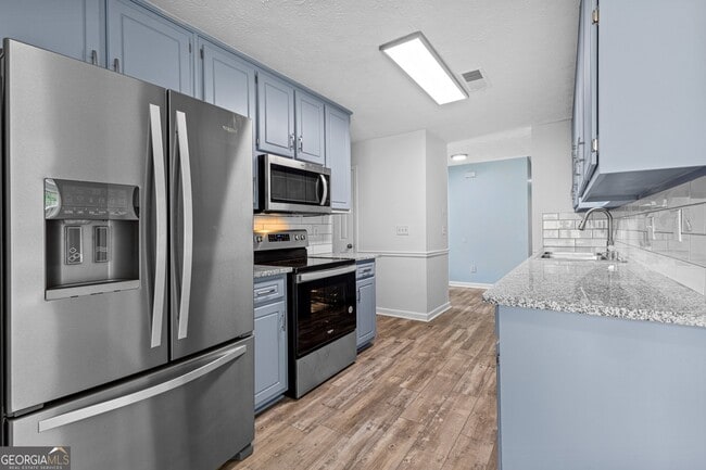 Building Photo - 484 Creek Crossing Ct