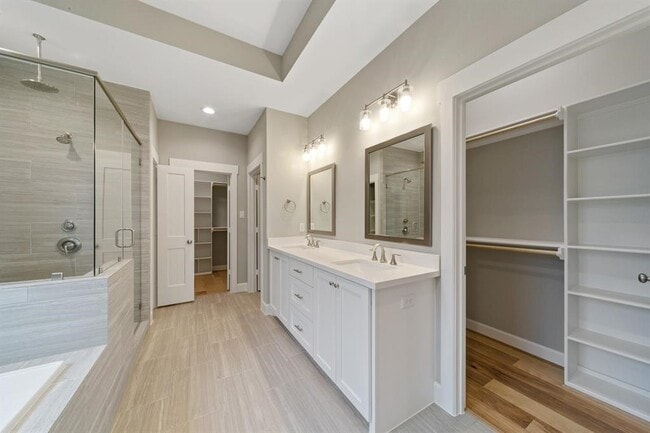 Building Photo - 1119 E 27th St