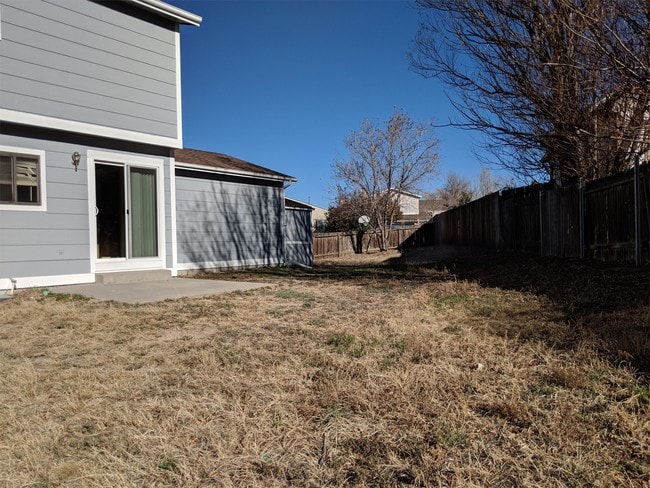 Building Photo - 6465 Chantilly Pl