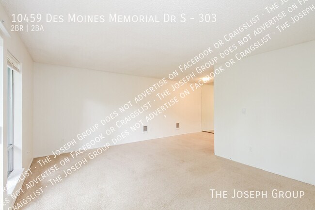 Building Photo - 10459 Des Moines Memorial Dr S