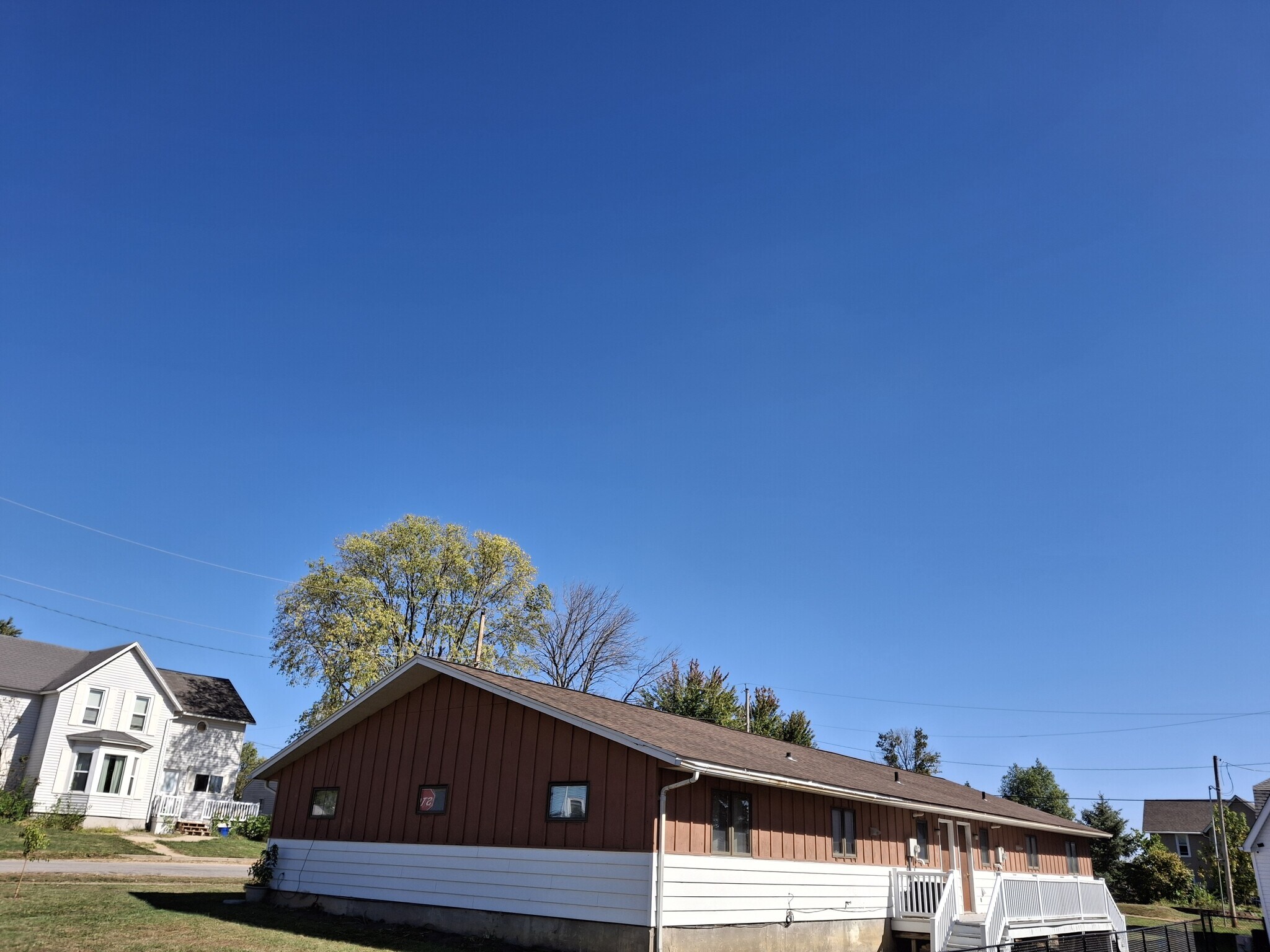 Building Photo - 305 8th St