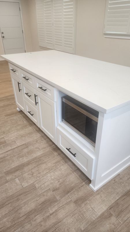 Building Photo - 6069 Comey Ave