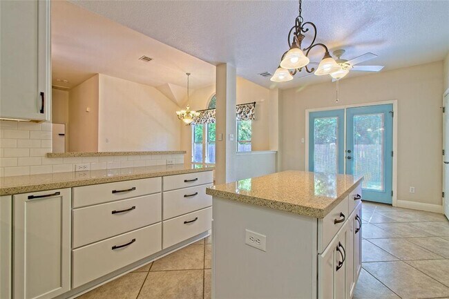Building Photo - 301 Derby Ln