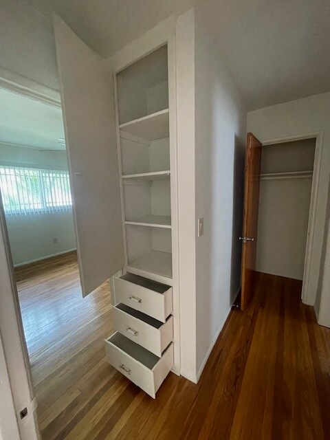 Add'l closet and drawers - 6951 Kittyhawk Ave