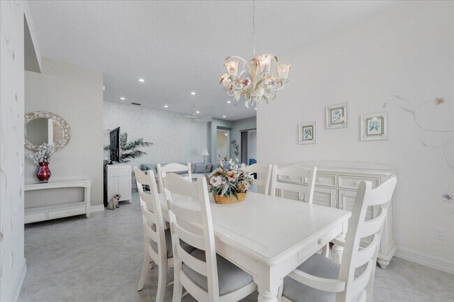 Building Photo - 10599 Silverton Ln