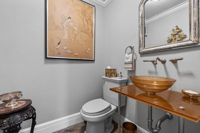 Building Photo - 180 Beacon St