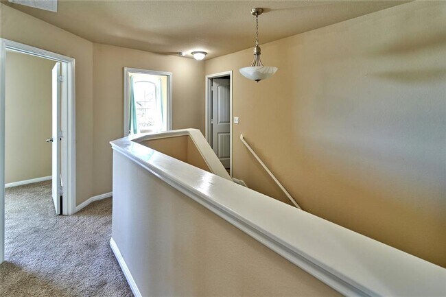 Building Photo - 1409 Brooks Way