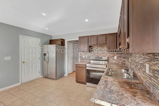 Building Photo - 3019 Woodington Pl