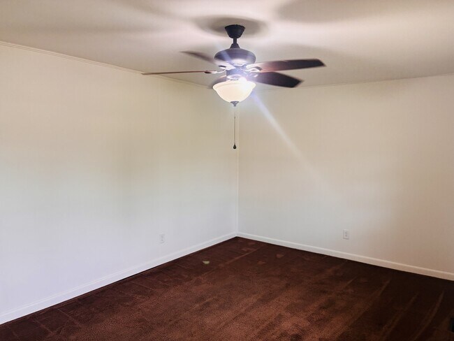 Building Photo - 168 Drum Cir