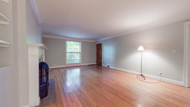 Building Photo - 802 Timber Ln