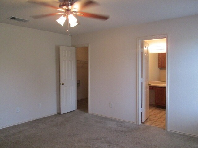 Building Photo - 1212 Sleepytime Trail