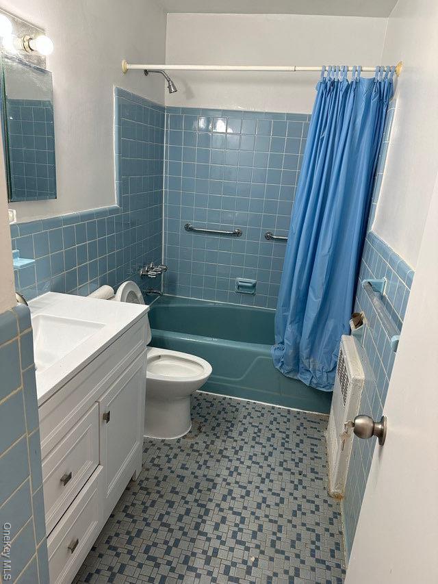 Building Photo - 61-50 219th St