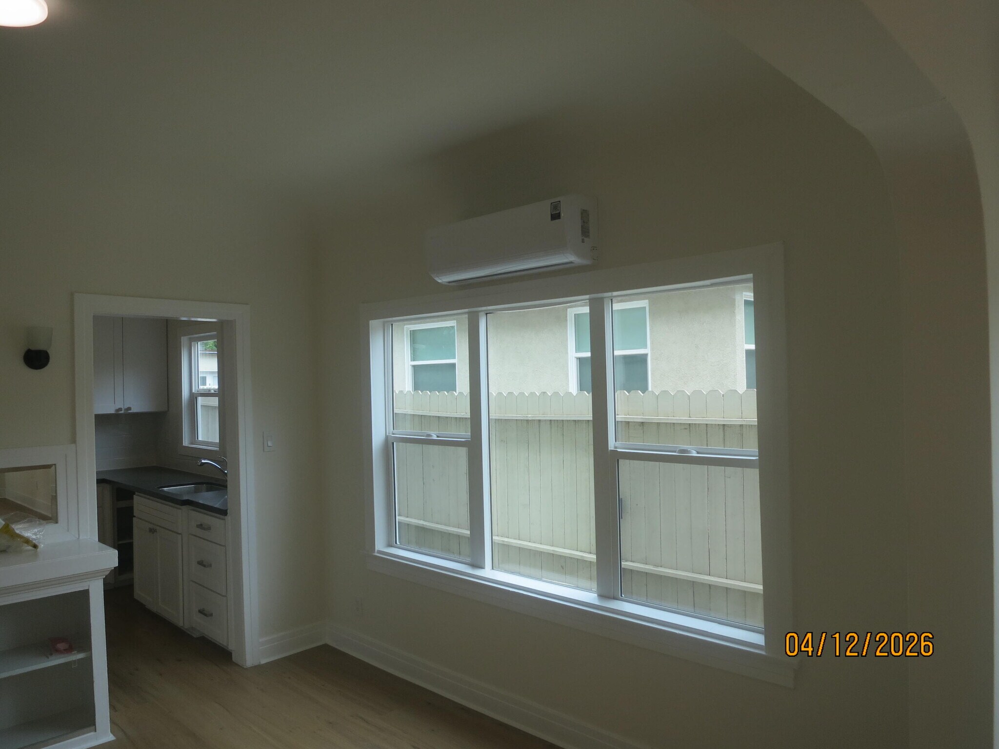 Building Photo - 2045 S Harcourt Ave