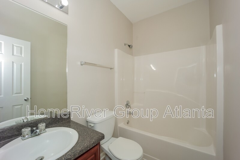 Building Photo - 655 Balerma St