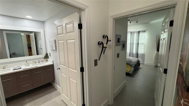 Building Photo - 5655 Bentgrass Dr