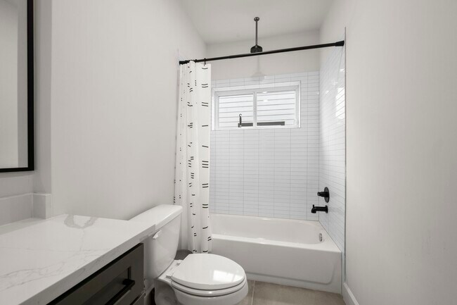 Building Photo - 3022 Holman St
