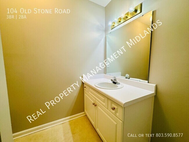 Building Photo - 104 Old Stone Rd