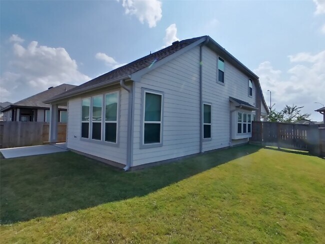 Building Photo - 2407 Foster Hl Rd