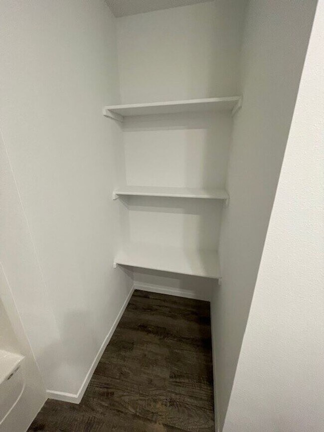 Building Photo - Beautiful new 4 bedroom in Bixby