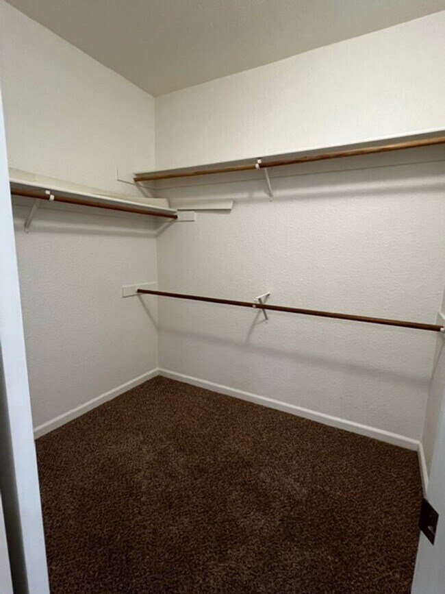 Building Photo - Desired Two Story 3 Bedroom 2.5 Bath Petal...