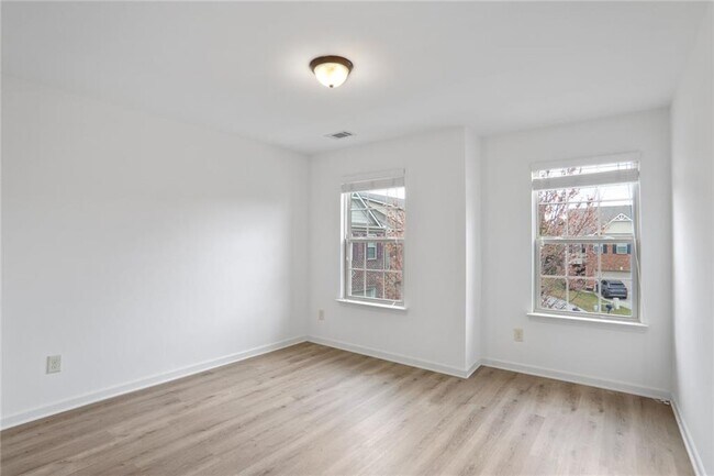 Building Photo - 2528 Morgan Chase Dr