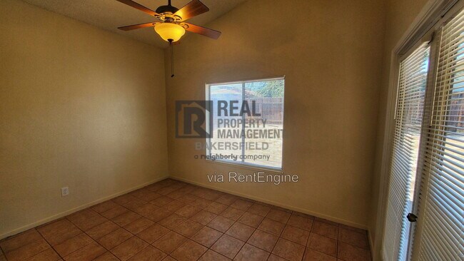 Building Photo - 1108 Delwood Ave