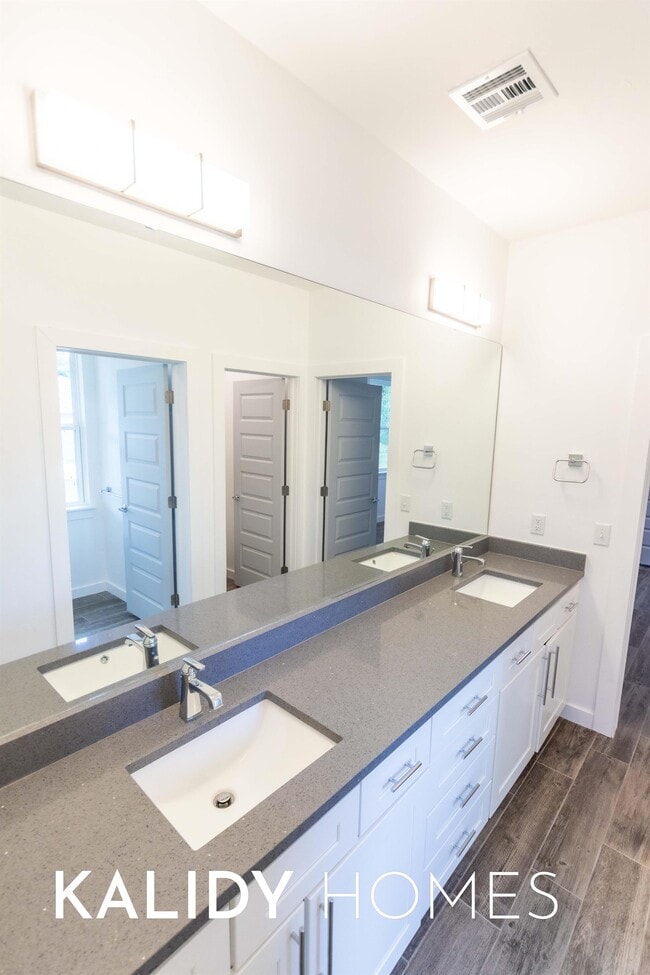 Building Photo - 1679 Kalidy Dr