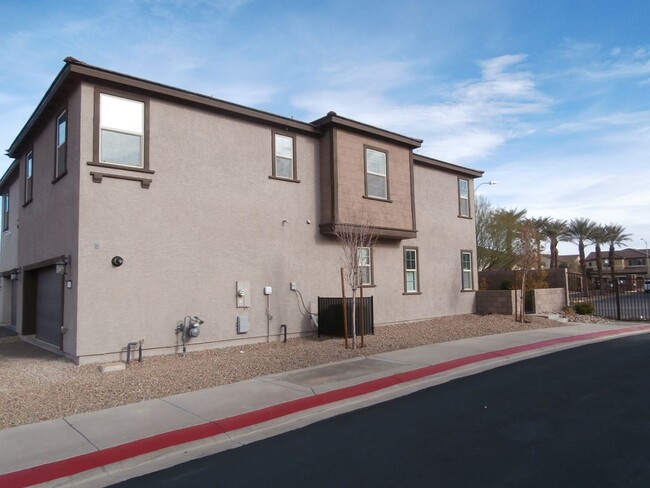 Building Photo - Amazing Townhome in Henderson NV!