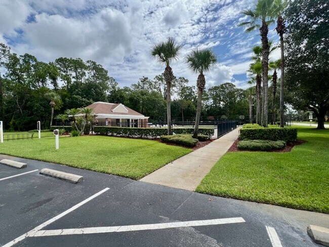 Building Photo - 4119 Coralbrooke Grove