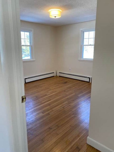 Building Photo - 106 Burnell Dr