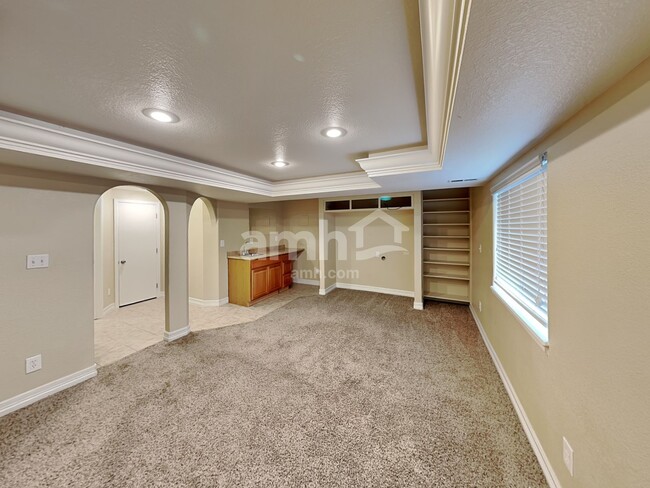 Building Photo - 4183 S Lisbon Way