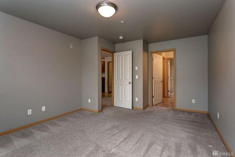 Building Photo - 351 Tremont Ave