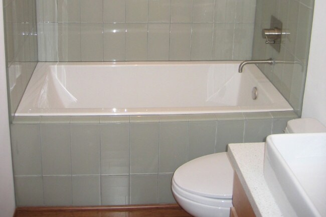 Building Photo - 4823 N 35th Pl