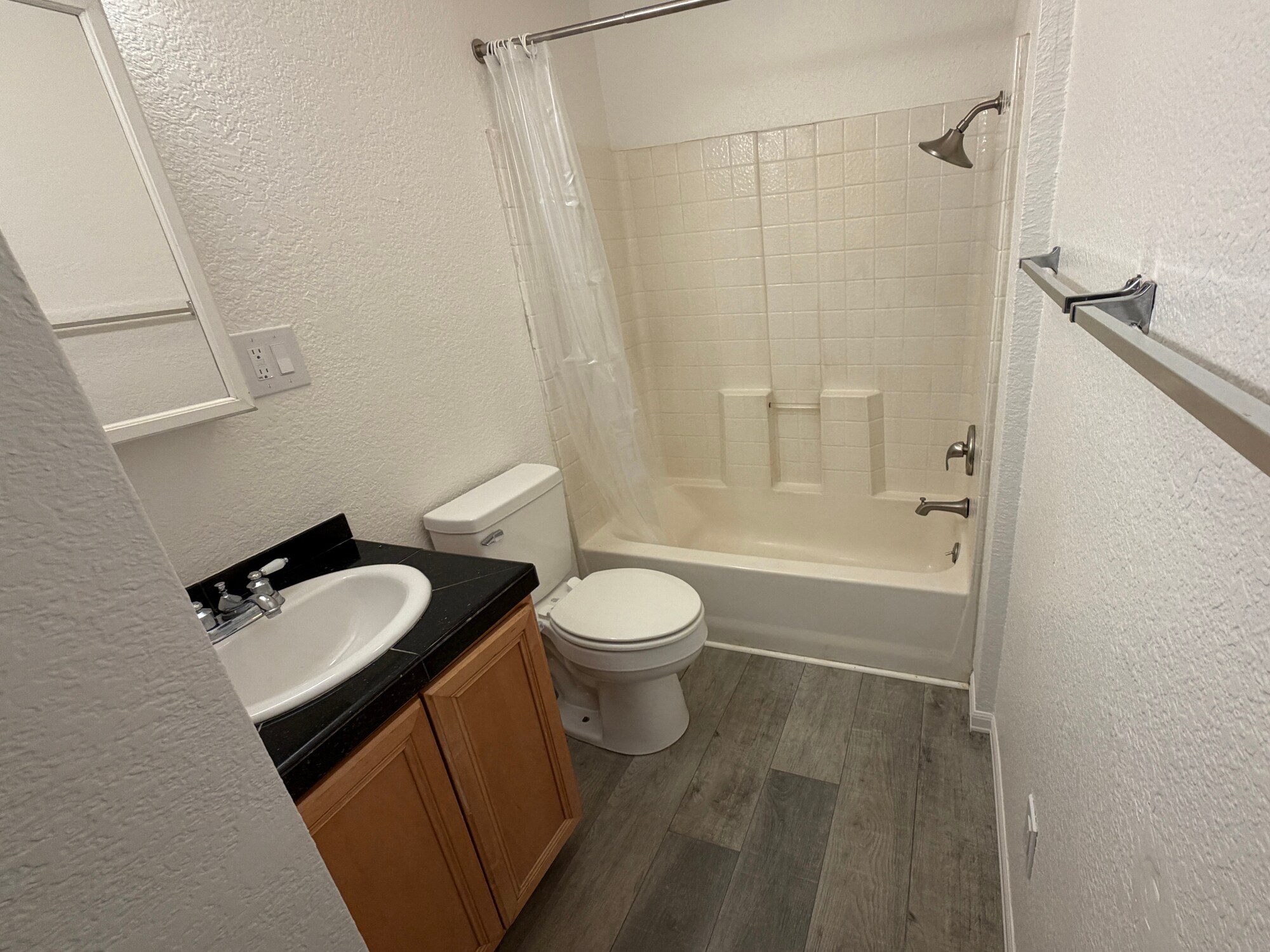 Building Photo - 8762 Kurts Ct