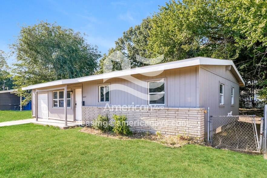 Building Photo - 4127 E Xyler St