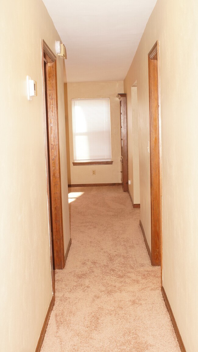 Building Photo - 1504 Crawley Cir