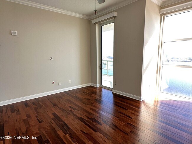Building Photo - 1431 Riverplace Blvd