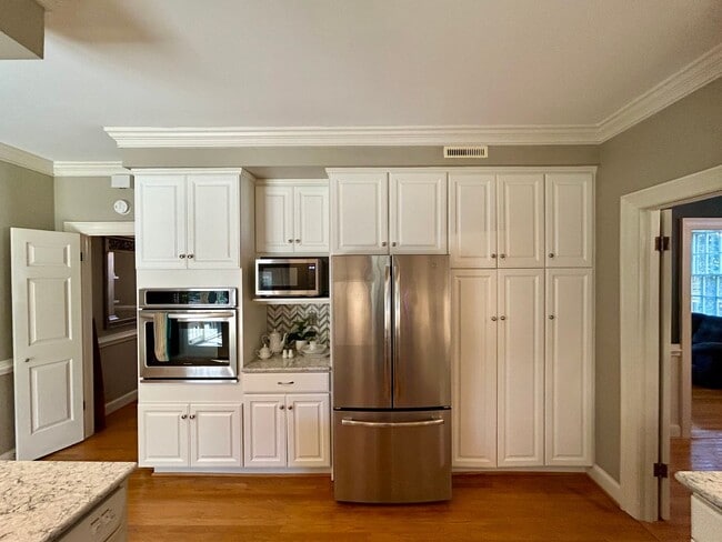 Building Photo - 3142 Harvesttime Crescent