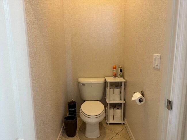 Building Photo - Fully Furnished Short-Term Rental in Fort Mohave-3BD/2BA