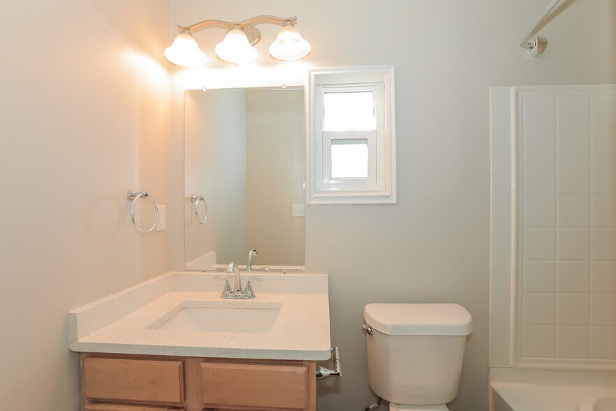 Building Photo - 3511 Kittery Dr SW