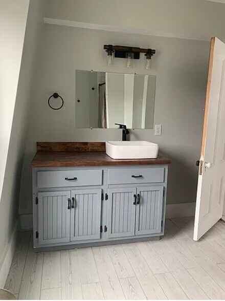 Building Photo - 91 Walnut St