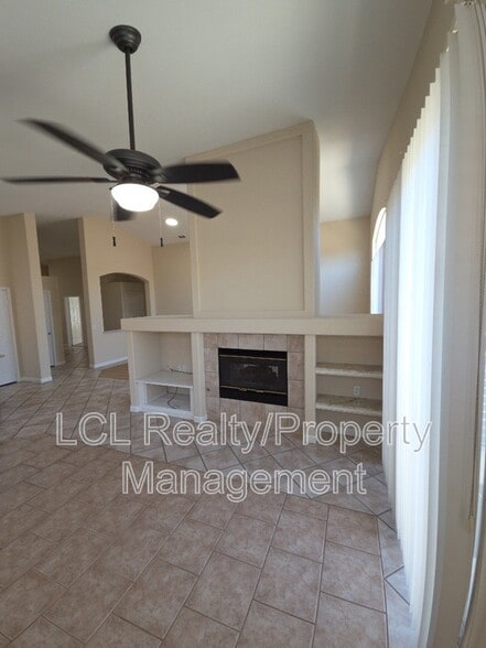 Building Photo - 26858 China Dr